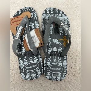 Brand new Havaianas Star Wars flip flops